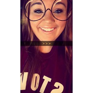 Meet your Posher, Ciara